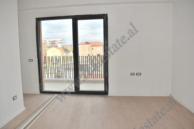 Studio apartment for sale near Shkolla e Kuqe in Tirana, Albania